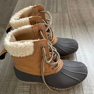 Boys lined Duck Boots **Excellent condition**
